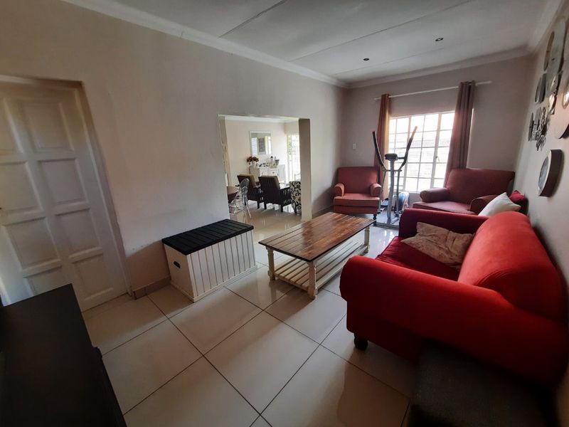 3 Bedroom House for sale in Highveld - Photo 9