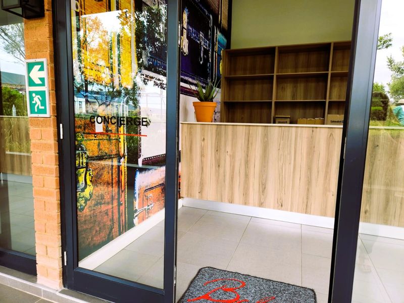 Modern 2-Bedroom Apartment in Green Park Lifestyle Estate, Boksburg - Photo 9