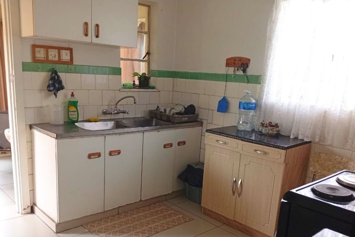 Well-Located, Priced-to-Sell Home with Income-Generating Granny Flat and Expansion Potential - Photo 3