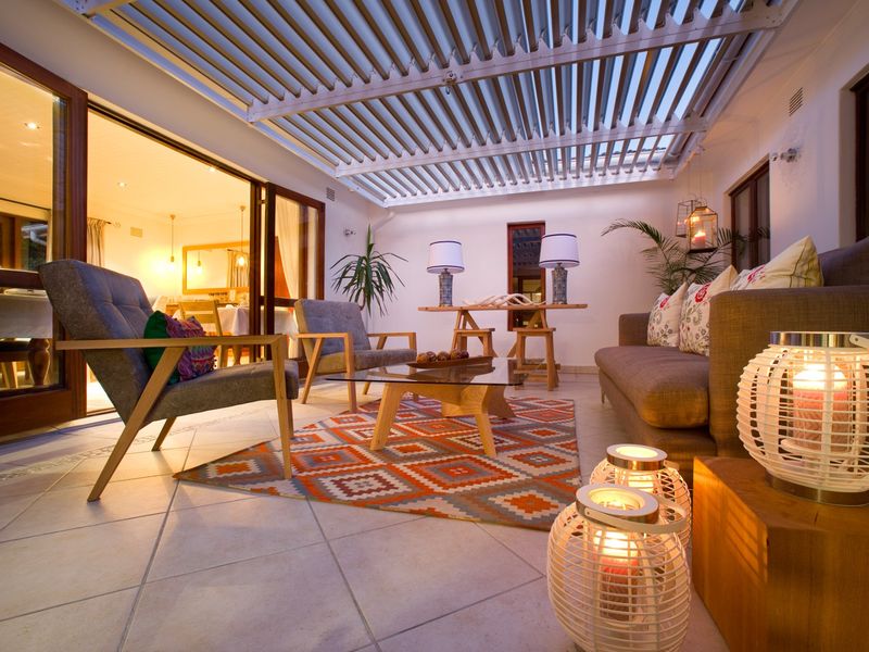 Sophisticated, Luxurious Guest House - Photo 4