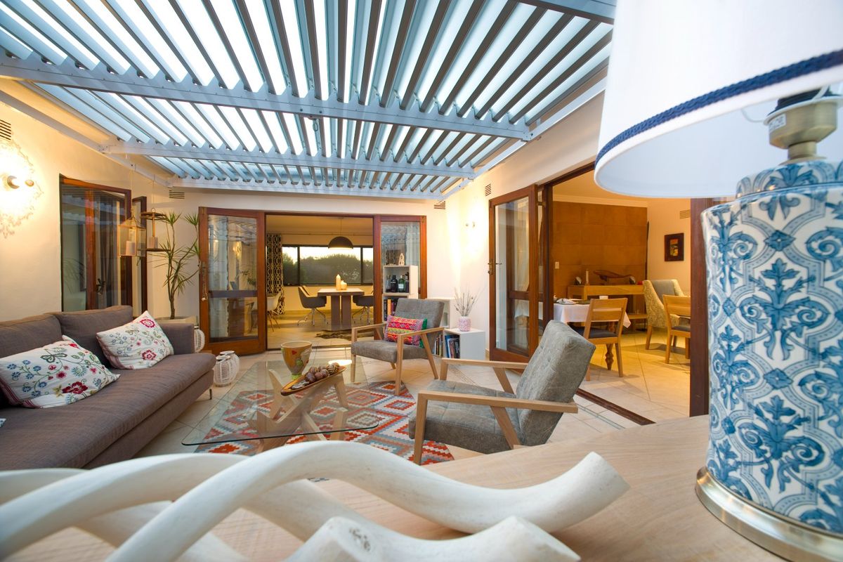 Sophisticated, Luxurious Guest House - Photo 5