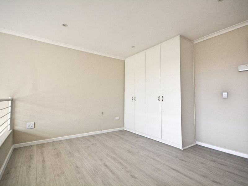 Newley renovated, One bedroom loft apartment - Photo 9