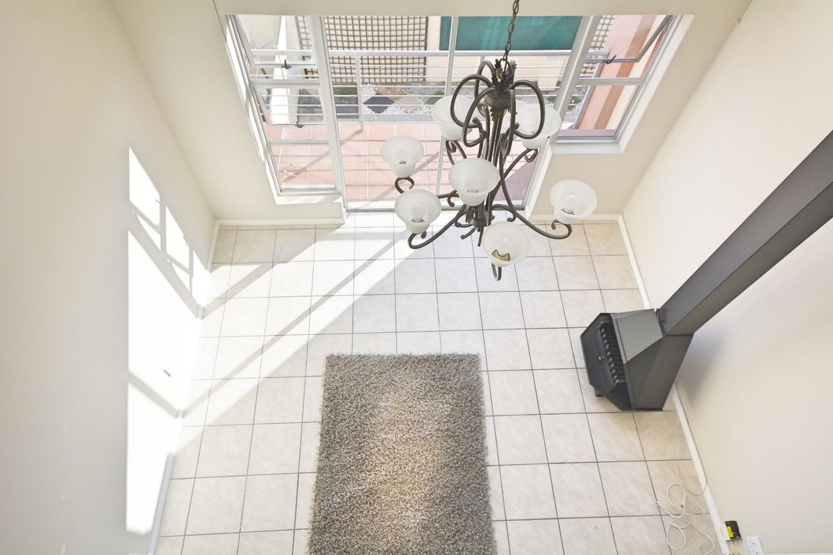 Newley renovated, One bedroom loft apartment - Photo 3
