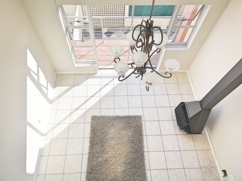 Newley renovated, One bedroom loft apartment - Photo 3