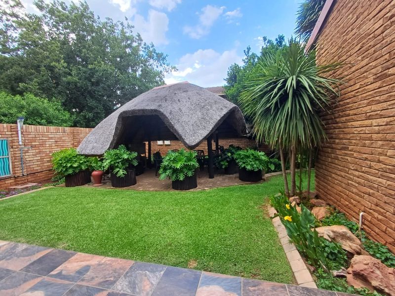 Modern Elegance in Irenepark, Klerksdorp - Photo 2