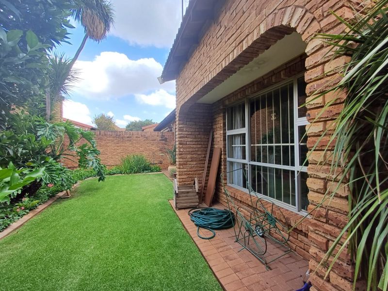 Modern Elegance in Irenepark, Klerksdorp - Photo 4