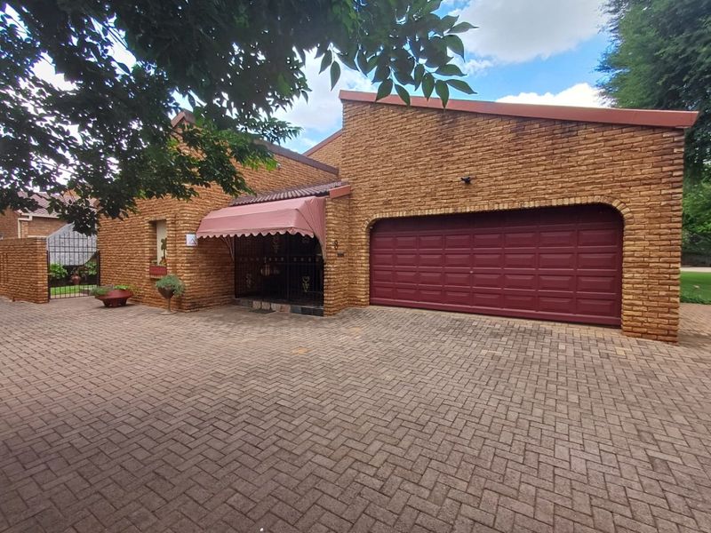 Modern Elegance in Irenepark, Klerksdorp - Photo 7