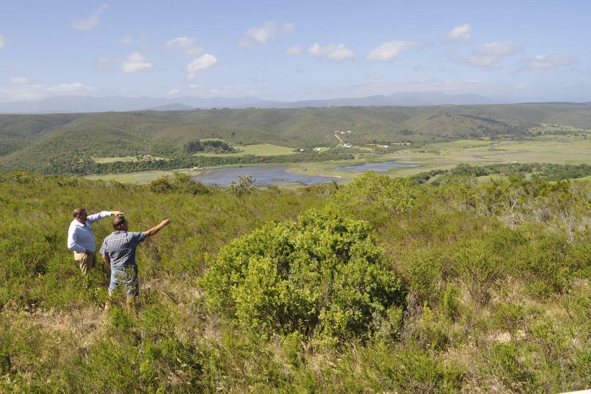 “Picture yourself on a farm with magnificent views & river frontage - Photo 2