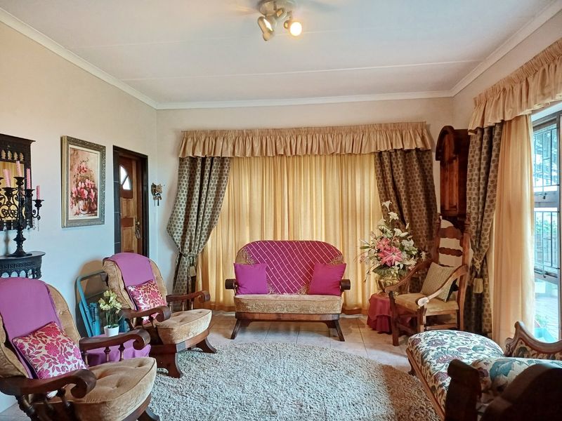 Coastal Family Home with Ocean Views - Photo 10