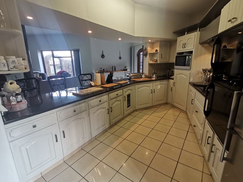 Do not look any further. This property ticks all the boxes - Photo 10