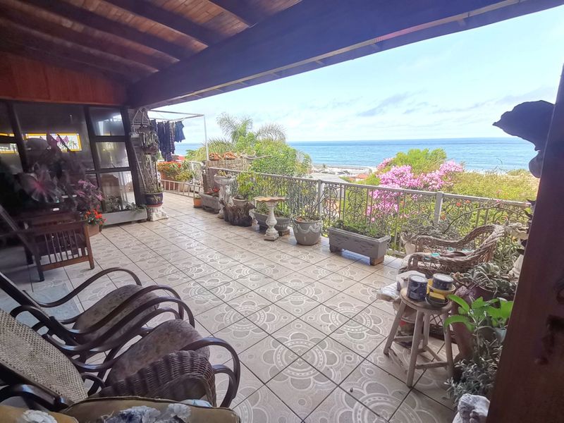 House with two flats, tandem garage with lift and garden with sea view.  - Photo 8