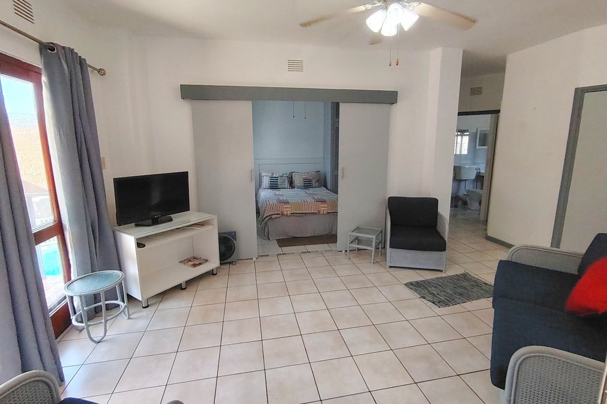 Piece of Heaven on the first floor, walking distance to the beach.  - Photo 5