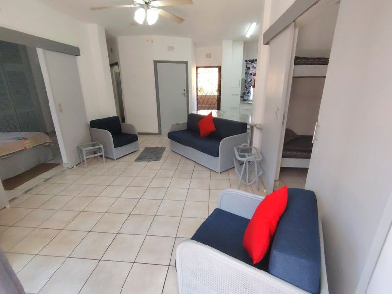 Piece of Heaven on the first floor, walking distance to the beach.  - Photo 4