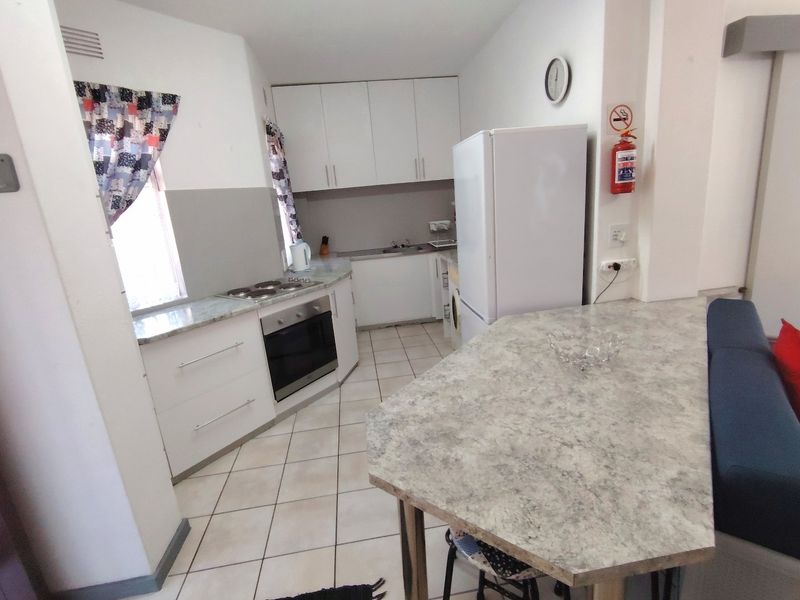 Piece of Heaven on the first floor, walking distance to the beach.  - Photo 9