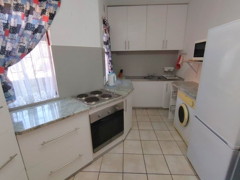 Piece of Heaven on the first floor, walking distance to the beach.  - Photo 7