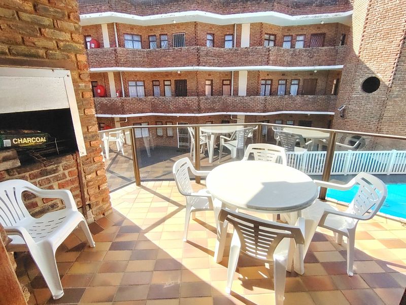 Piece of Heaven on the first floor, walking distance to the beach.  - Photo 2