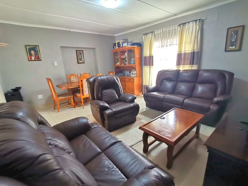 Massive garden with a lot of potential - Photo 4