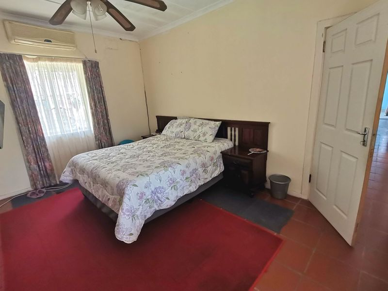 Massive garden with a lot of potential - Photo 10