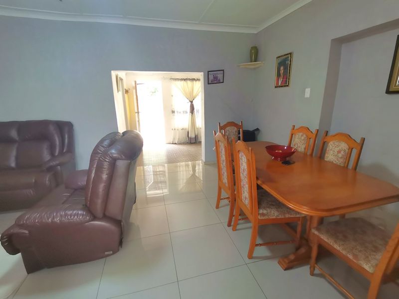 Massive garden with a lot of potential - Photo 6