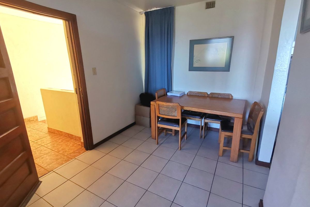 Park your vehicle and walk where you want to be.  - Photo 5