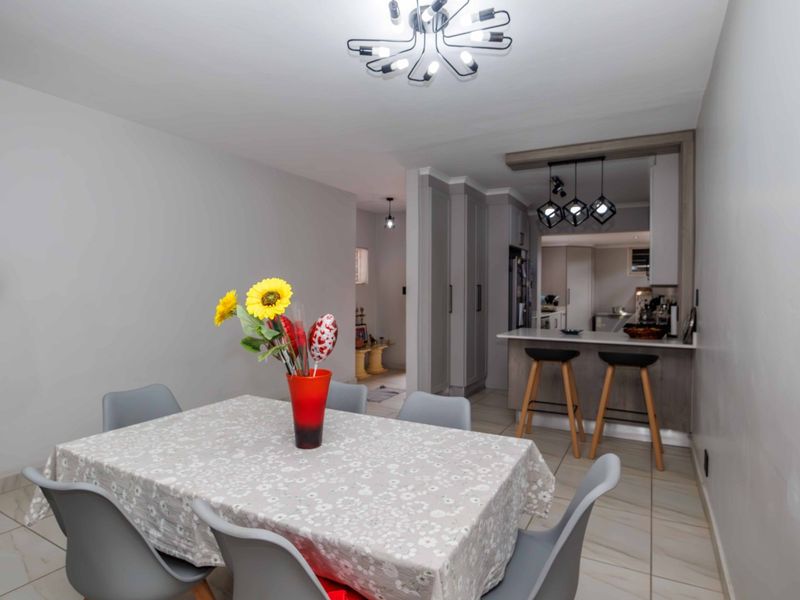 Contemporary Townhouse Living in Eden Glen - Photo 9