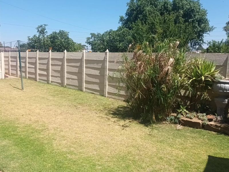 BOLD AND BEAUTIFUL - Photo 2