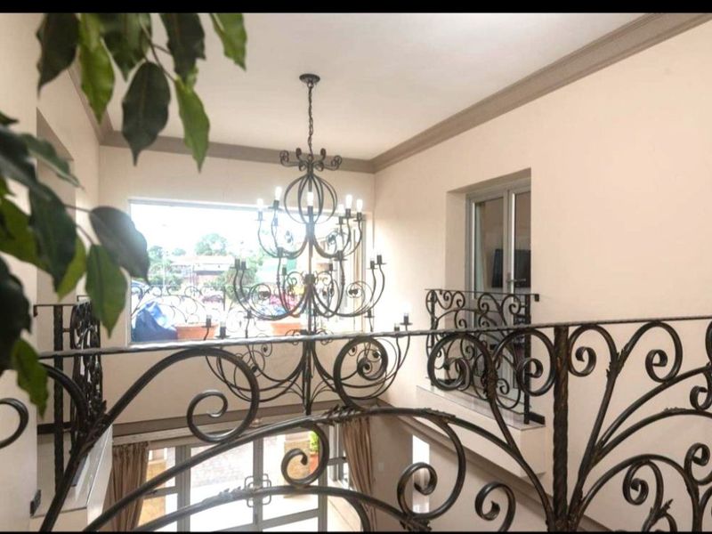 Ultra Modern high End House OR Lucrative B & B Opportunity - Photo 7