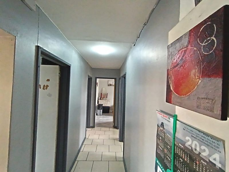 NO CONVEYENCER COSTS! Spacious 3 Beds Apartment - Photo 10