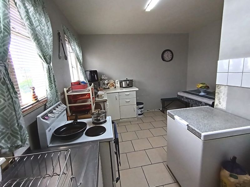 NO CONVEYENCER COSTS! Spacious 3 Beds Apartment - Photo 7