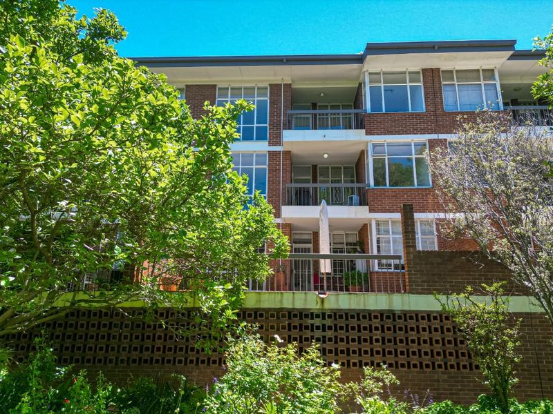 Lock up And Go In Heart of Hyde Park With Solar - Photo 8