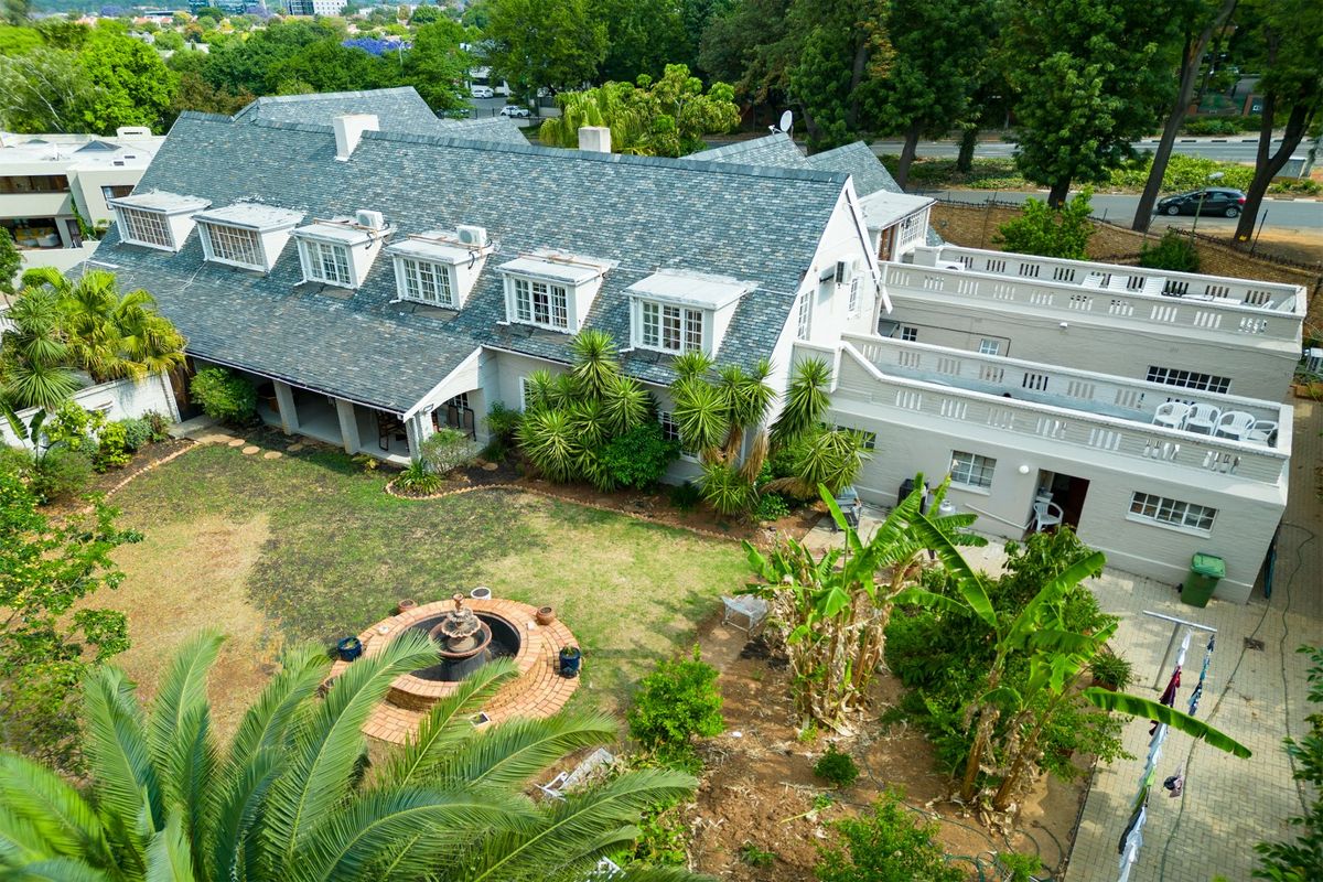 INVESTORS' DREAM IN SANDTON -BRING THE EXTENDED FAMILY TO YOUR NEW HOME - Photo 3