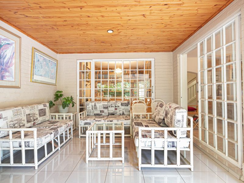 INVESTORS' DREAM IN SANDTON -BRING THE EXTENDED FAMILY TO YOUR NEW HOME - Photo 7