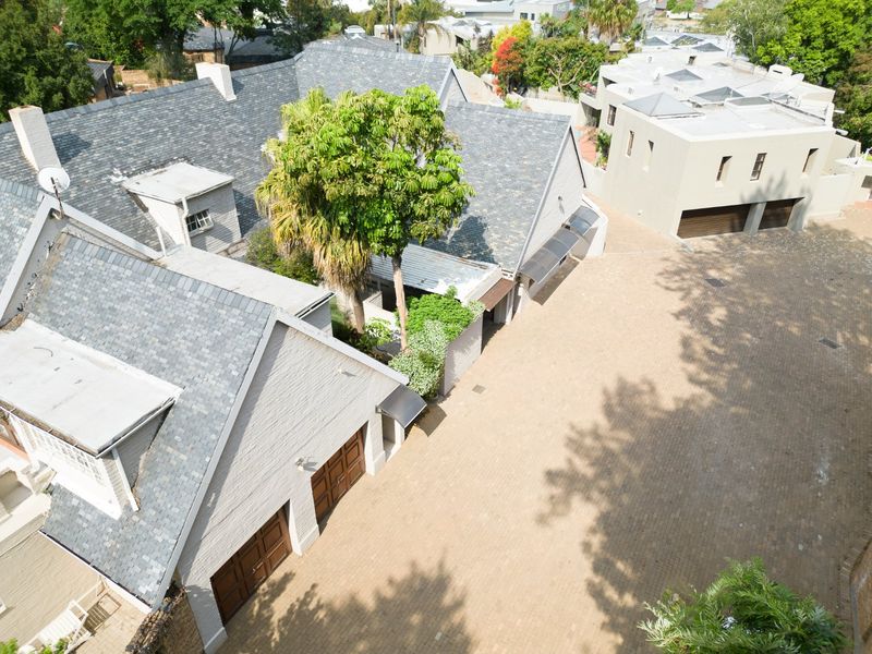 INVESTORS' DREAM IN SANDTON -BRING THE EXTENDED FAMILY TO YOUR NEW HOME - Photo 6