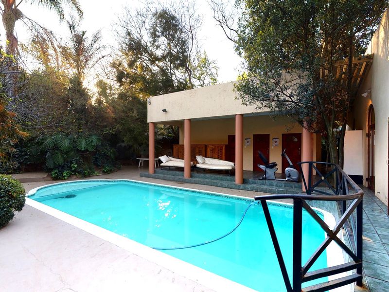 14 Bed 15 Bath Residence For Sale in Bryanston   - Photo 8