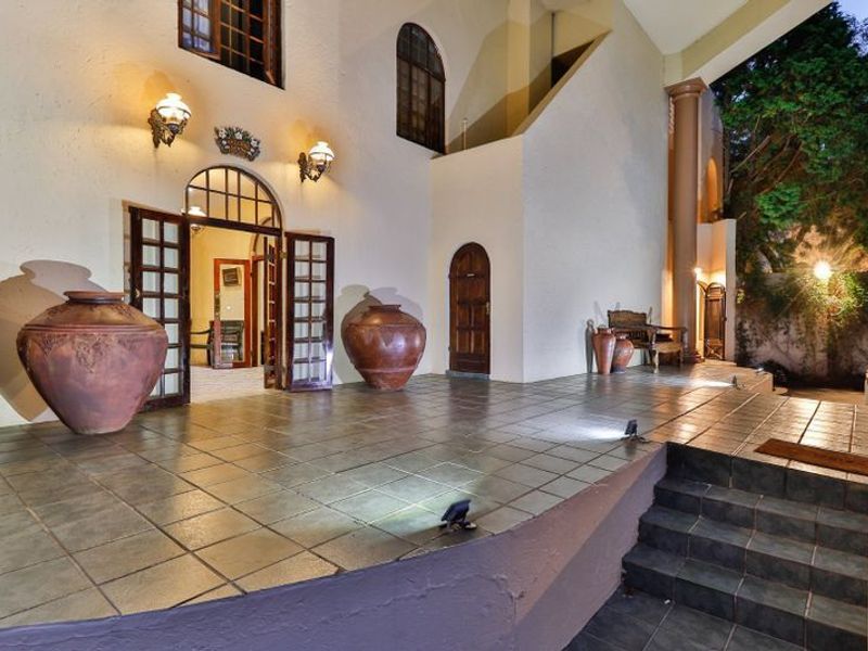 14 Bed 15 Bath Residence For Sale in Bryanston   - Photo 4