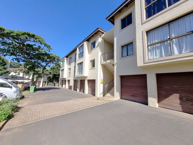 Paradise Living in Illovo Beach, Kingsburgh - Photo 2