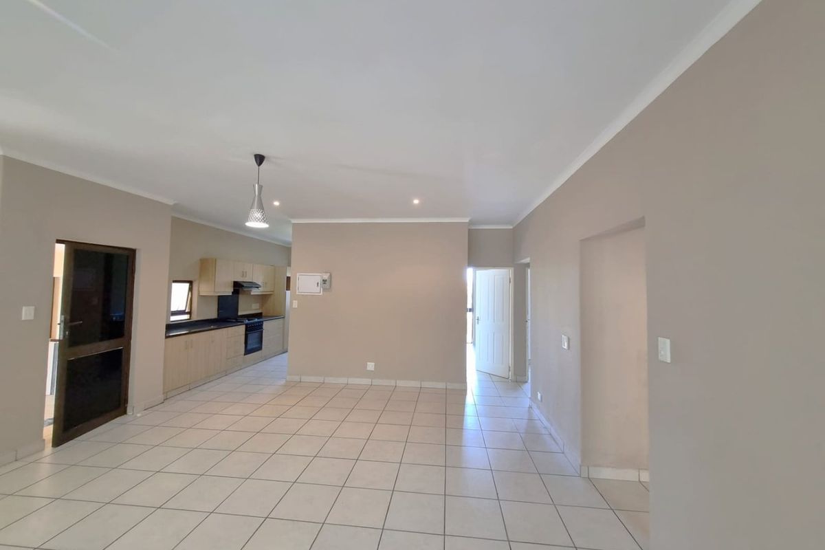 Paradise Living in Illovo Beach, Kingsburgh - Photo 5