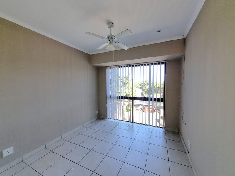 Paradise Living in Illovo Beach, Kingsburgh - Photo 10