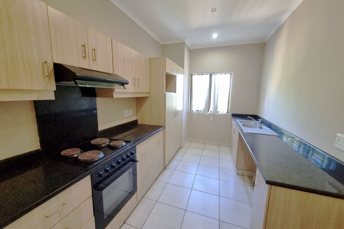 Paradise Living in Illovo Beach, Kingsburgh - Photo 4