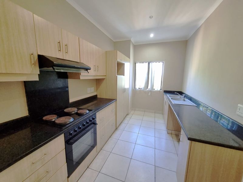 Paradise Living in Illovo Beach, Kingsburgh - Photo 4
