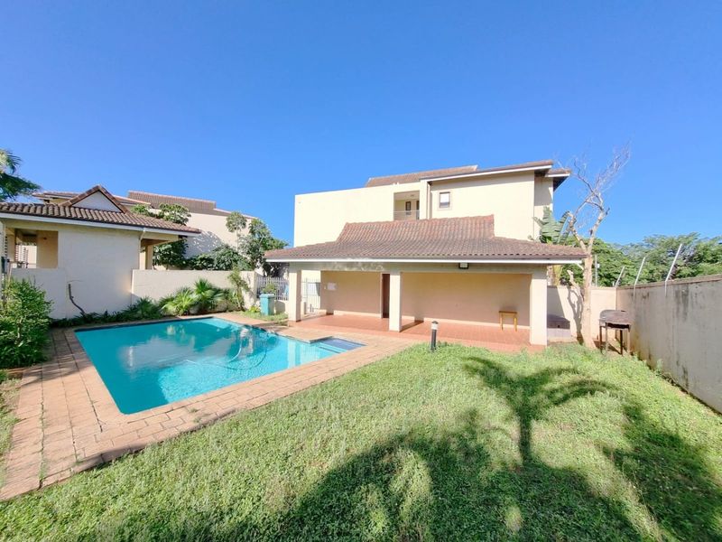Paradise Living in Illovo Beach, Kingsburgh - Photo 1