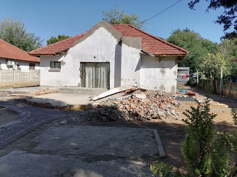 Come and make this your Dream Home in Hilton, Bloemfontein - Photo 4