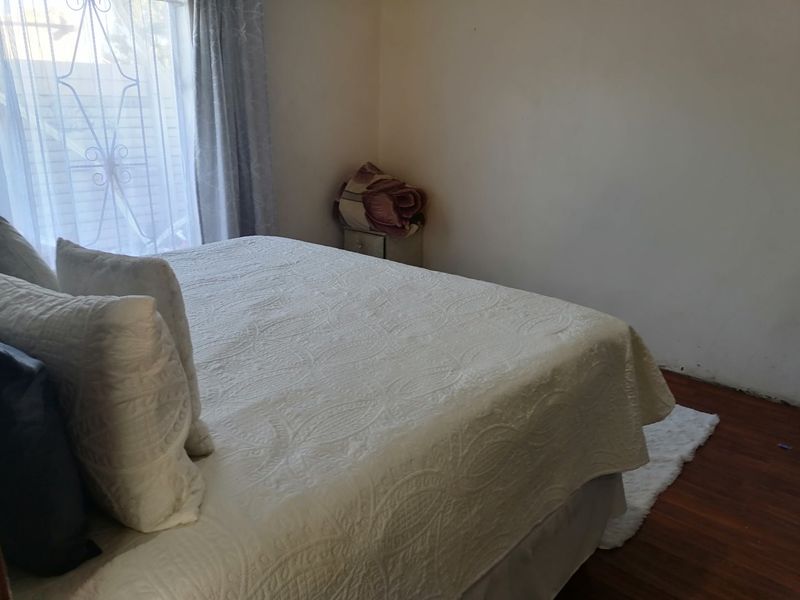 Beautiful Renovated 3 bedroom family home for Sale in Freedom Square, Bloemfontein - Photo 9