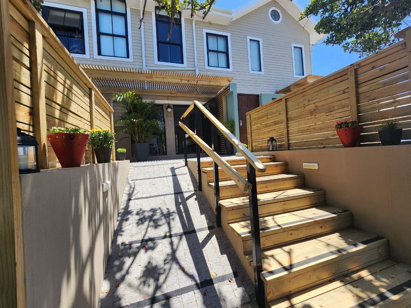 Luxury Coastal Home in Wilderness – Beachside Bliss. - Photo 7