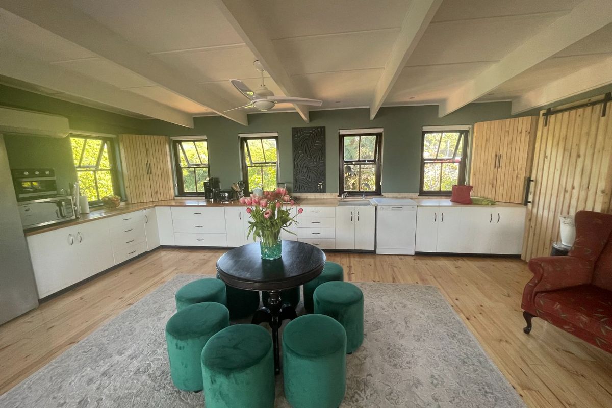 Luxury Coastal Home in Wilderness – Beachside Bliss. - Photo 3