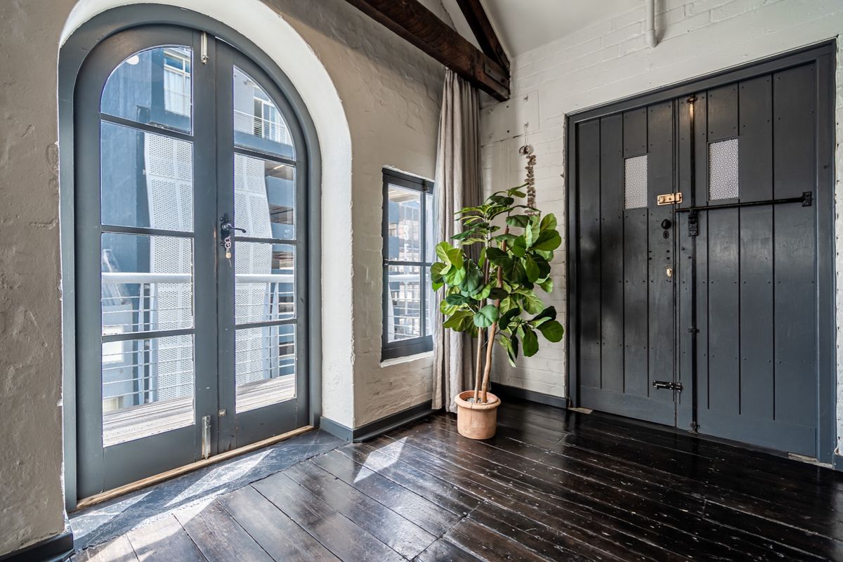 Unique 2 bedroom city apartment  - Photo 5