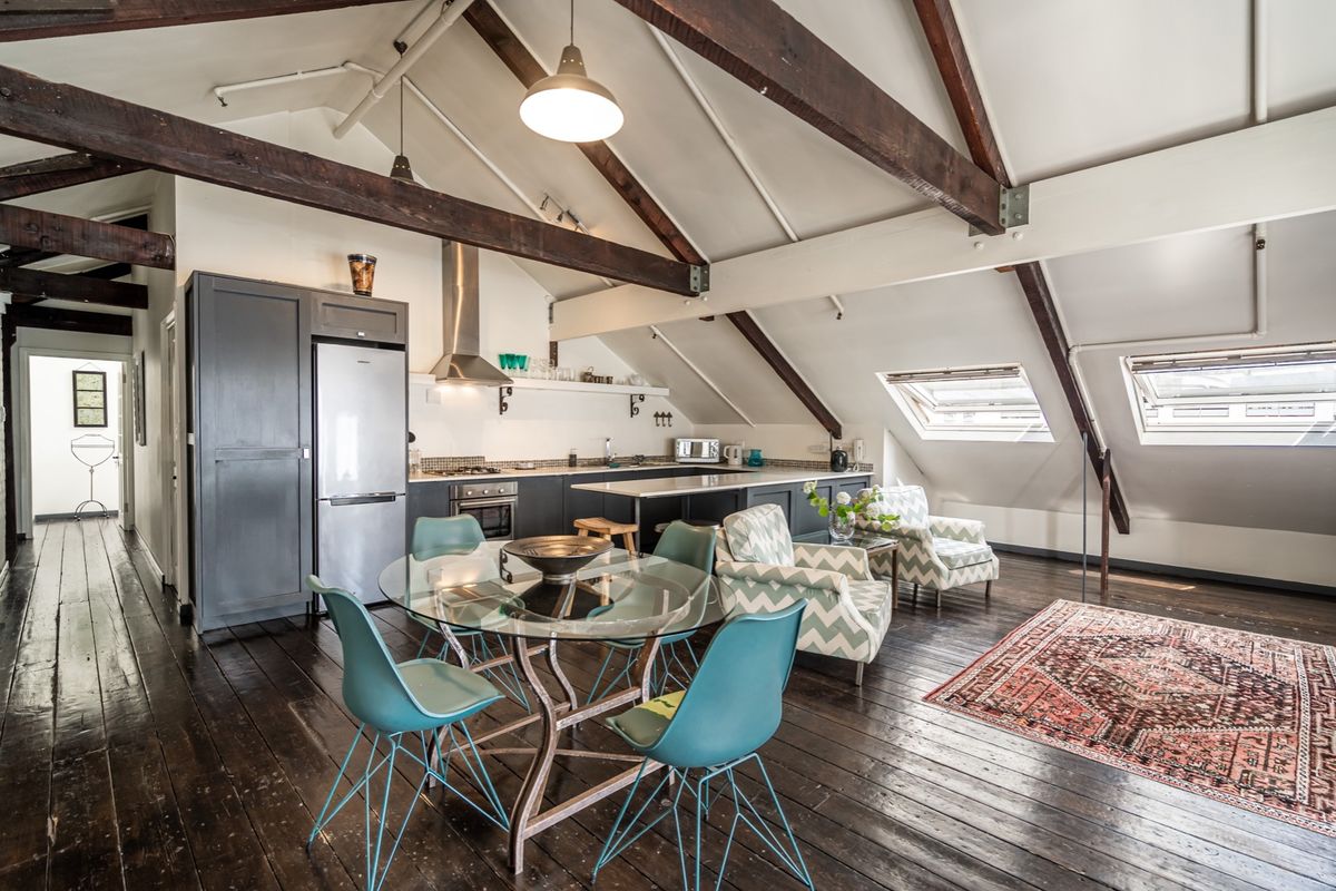 Unique 2 bedroom city apartment  - Photo 2