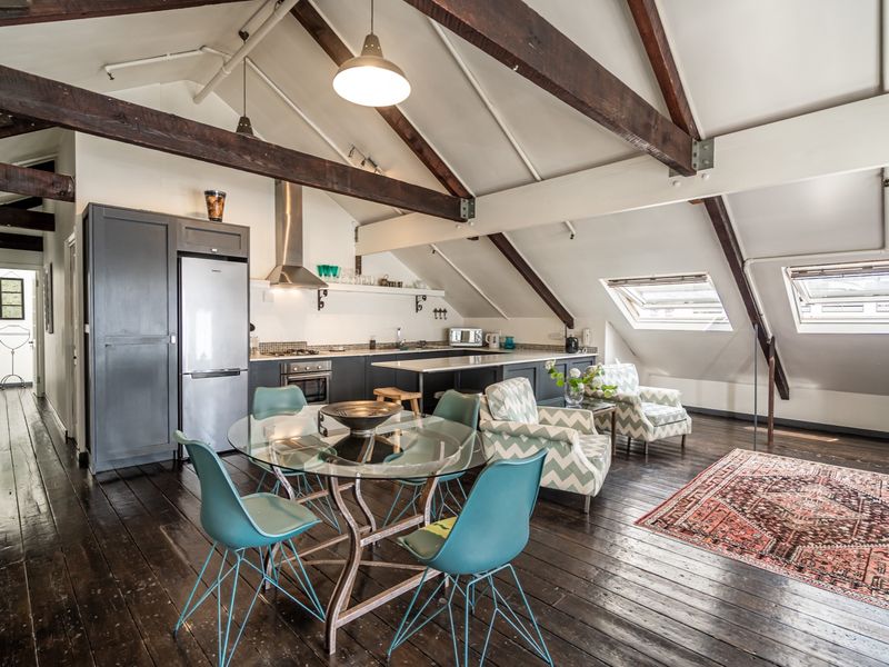 Unique 2 bedroom city apartment  - Photo 2