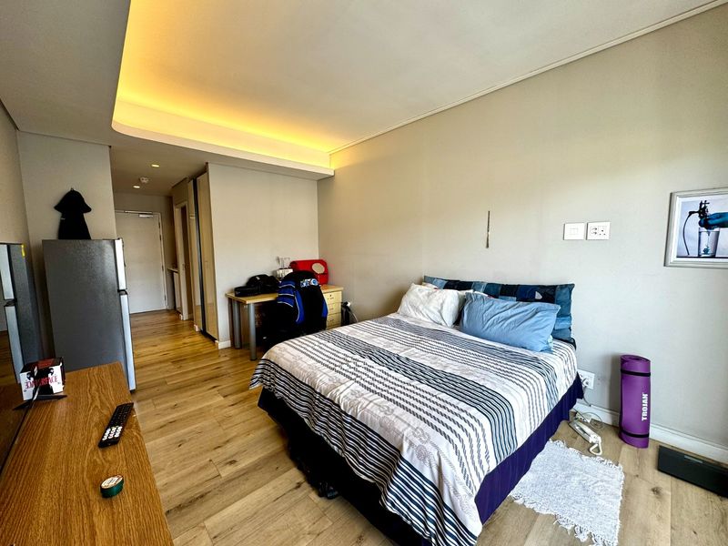 Sunny Studio Apartment in the Heart of Cape Town - Photo 5