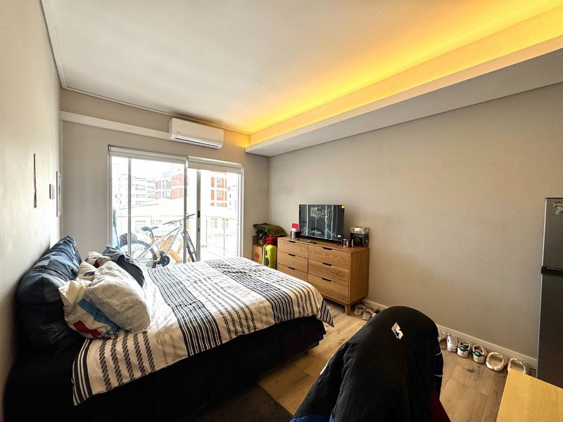 Sunny Studio Apartment in the Heart of Cape Town - Photo 7